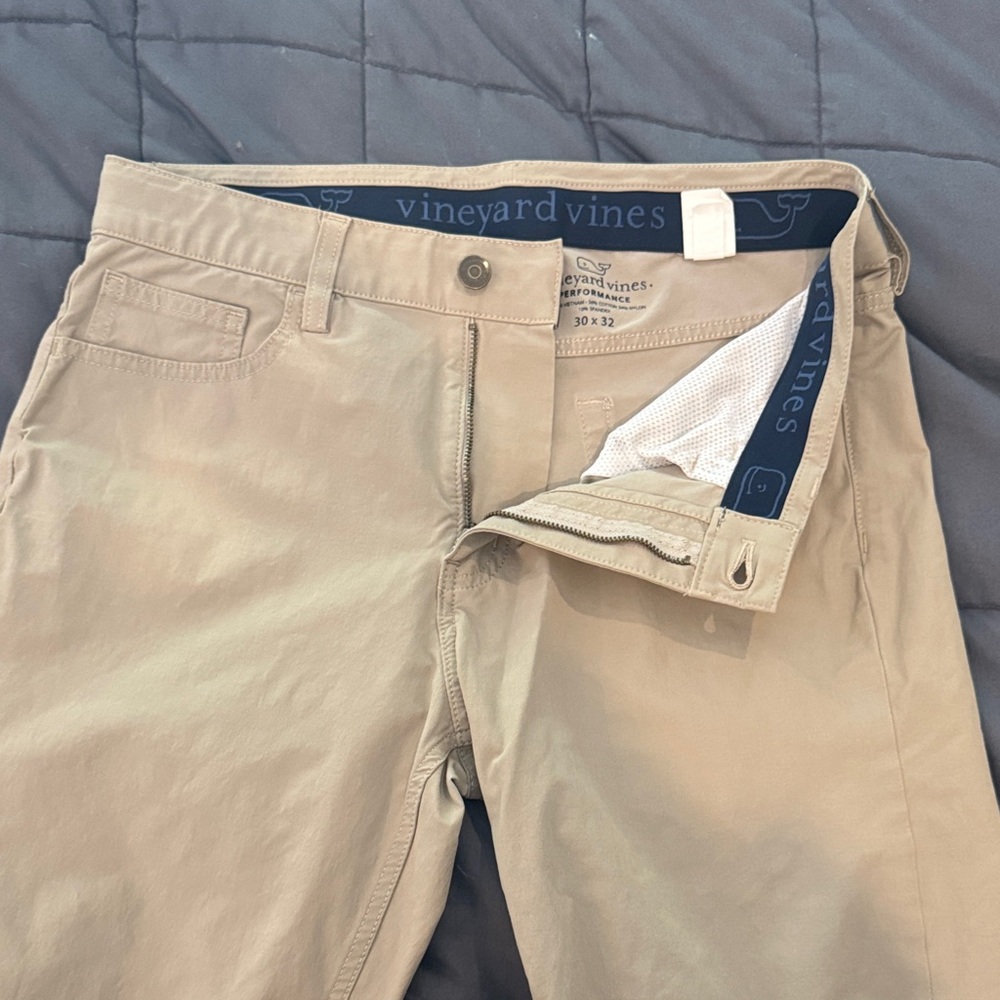 Vineyard Vines Men's Khaki Chinos
